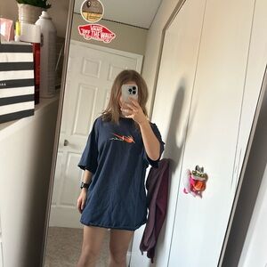 women’s large nike tshirt navy blue.